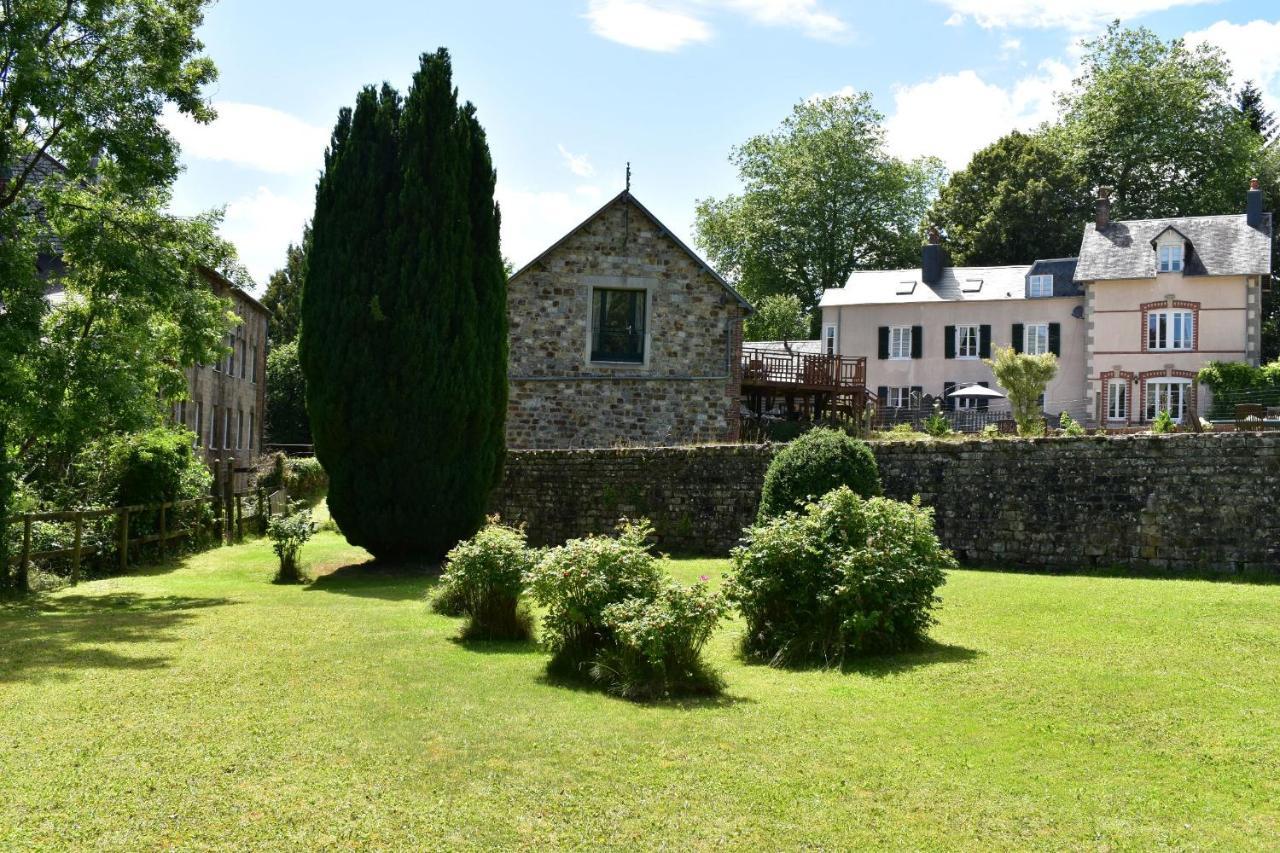 Gites In Le Neufbourg -Mortain Exterior foto