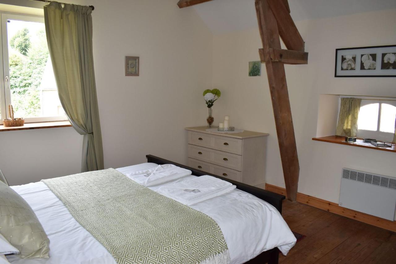 Gites In Le Neufbourg -Mortain Exterior foto